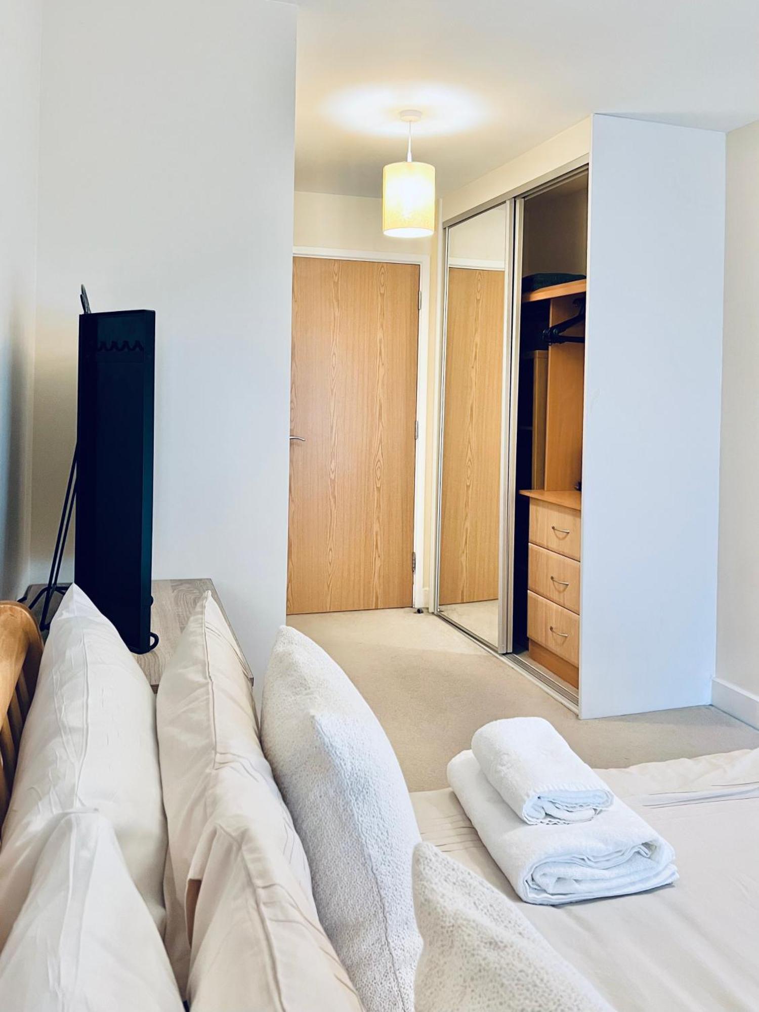 Canada Water Se16 7Aq 2Bed 2Bathroom Ap Londen Buitenkant foto